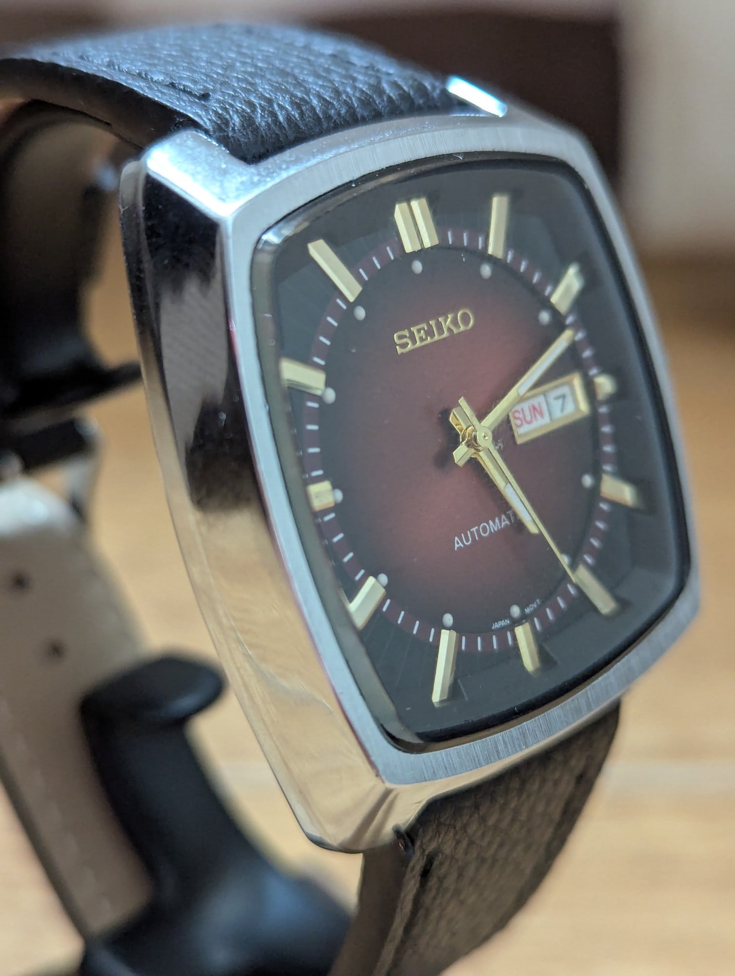 Seiko Automatic Day-Date – Tonneau Case, Brown Sunburst Dial - 3