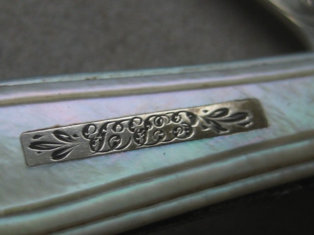Title: Victorian Mother of Pearl Hafted Silver Bladed Folding Fruit Fork Description: Victoria - 5