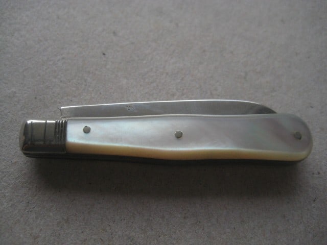 Victorian Mother of Pearl Hafted Twin Silver Bladed Folding Fruit Knife - 7