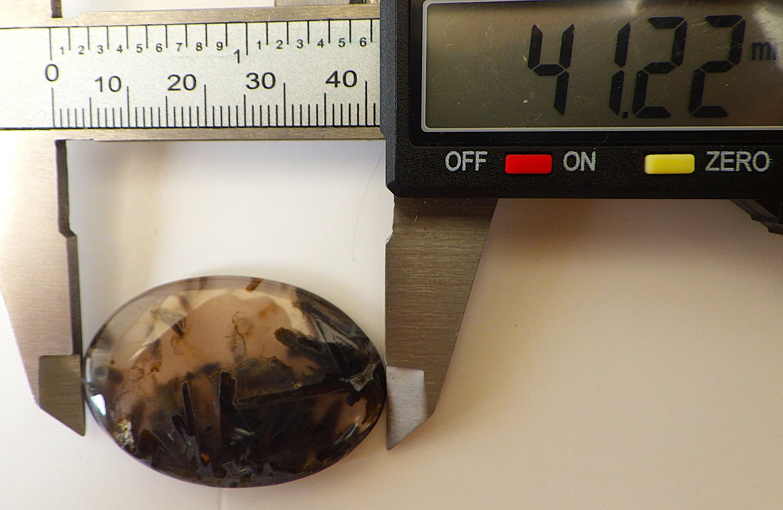 Stick"" Agate Cabochon 45 Carats - 4