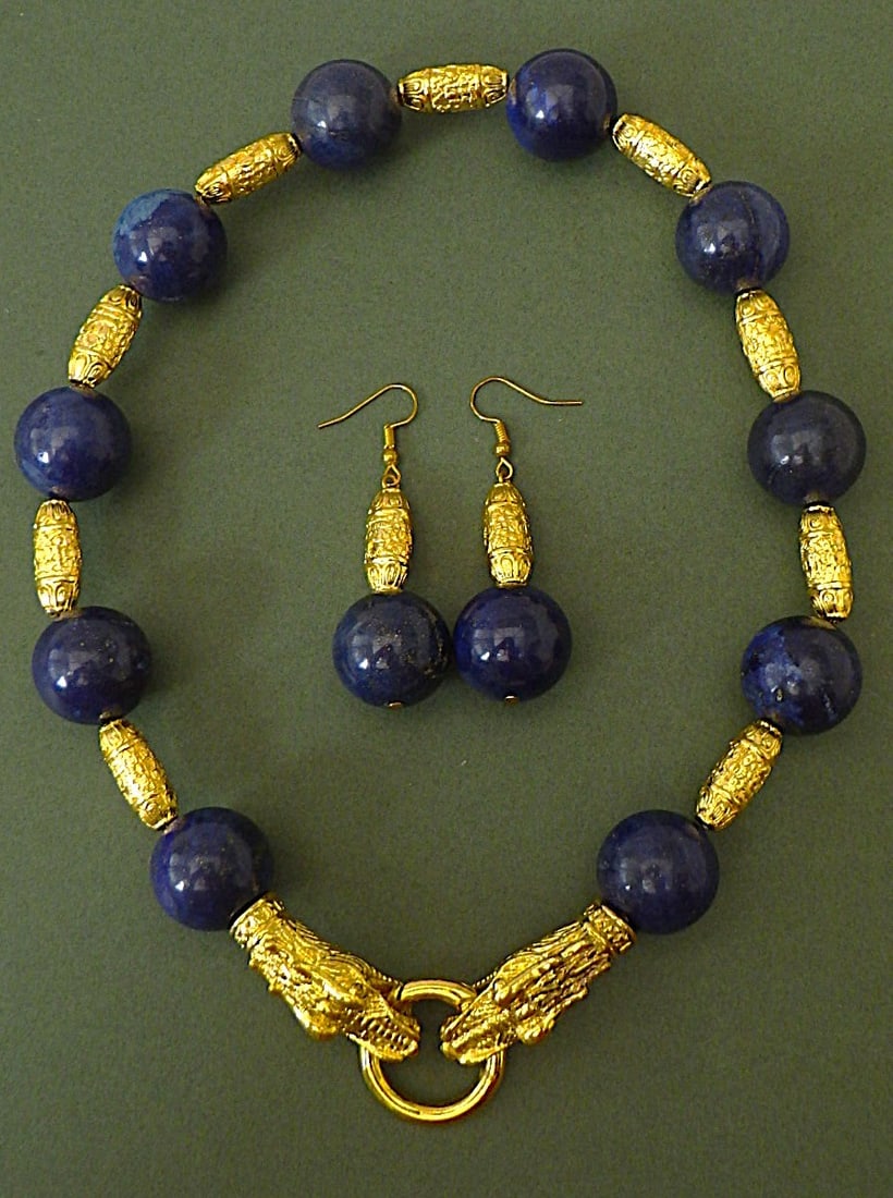 Statement Large Lapis Lazuli Necklace & Earrings Set: Title: Statement Large Lapis Lazuli Necklace & Earrings Set Description: A majestic lapis lazuli and gold-plated Chinese dragons necklace and earrings set. Large, statement, lapis lazuli beads 20