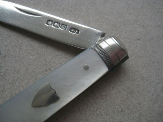 Title: George V Mother of Pearl Hafted Silver Bladed Folding Fruit Knife Description: George V - 4