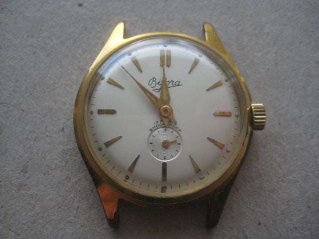 Vintage Gents Bifora 17 Jewels Wrist Watch: Title: Vintage Gents Bifora 17 Jewels Wrist Watch Description: Gents Bifora 17 Jewels Shockproof Wrist Watch. The watch dates to around 1950. Diameter of Watch is 31.75mm