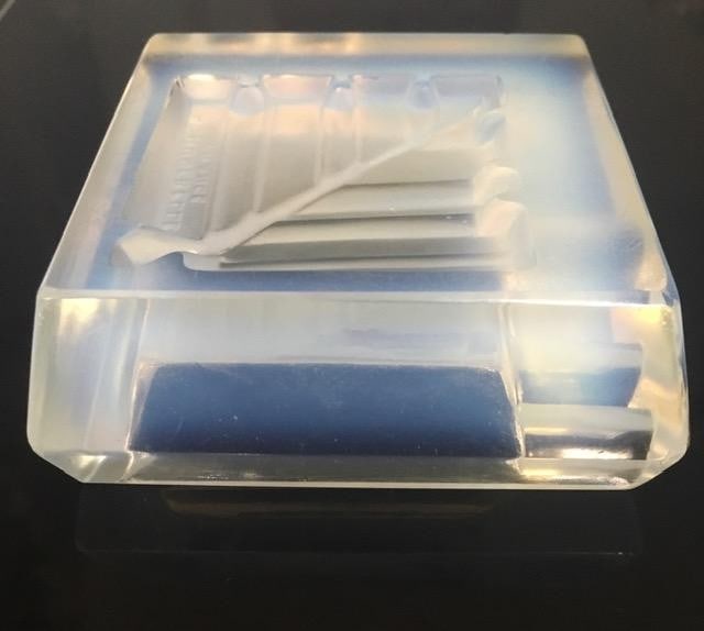 Andre Hunebelle (1896-1985) Art Deco, Opalescent Ashtray, Model M1123, Signed, 1930 - 14