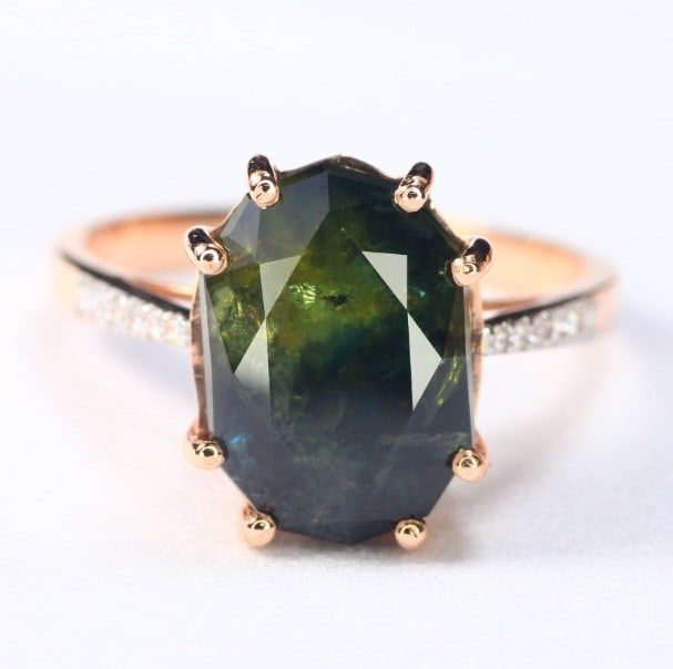 Title: Ring - 14 kt. Rose Gold, 4.09 Grams GFCO Certified Bi-Colour - 8.38ct. tw. Sapphire - Diamond - 2