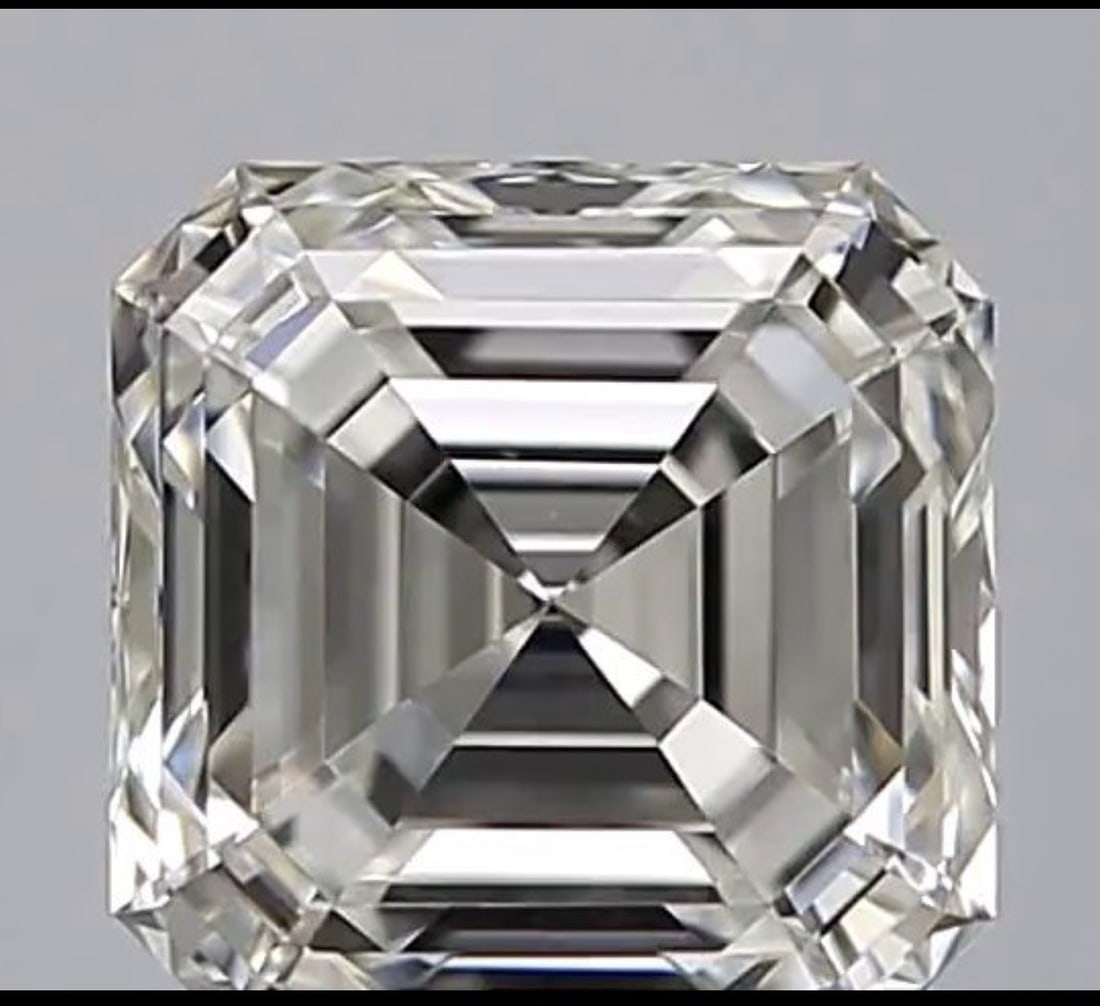 Title: Loose Natural Square Emerald-cut Diamond, 0.70 ct, Colour F, Clarity VVS2, With IGI Report - 3