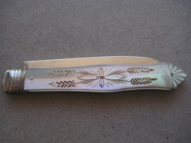 Title: Victorian Mother of Pearl Hafted Silver Bladed Folding Fruit Knife Description: Victori - 12