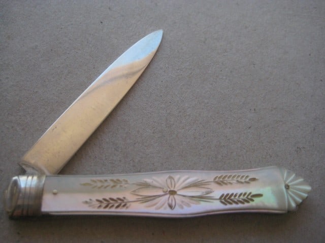 Title: Victorian Mother of Pearl Hafted Silver Bladed Folding Fruit Knife Description: Victori - 2