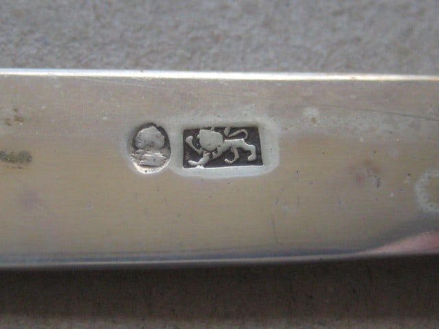 Title: Rare George III Gold Mounted Mother of Pearl Hafted Silver Bladed Folding Fruit Knife - 5