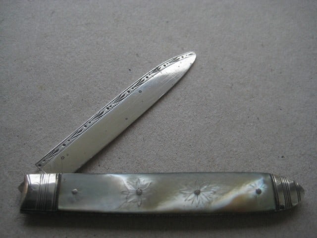 George III Mother of Pearl Hafted Silver Bladed Folding Fruit Knife - 2