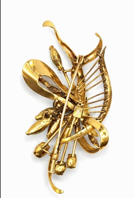 Brooch - 14 kt. Yellow Gold, Antique Yellow Gold and Green Jadeite Jade Leaf & Flower Brooch - 6