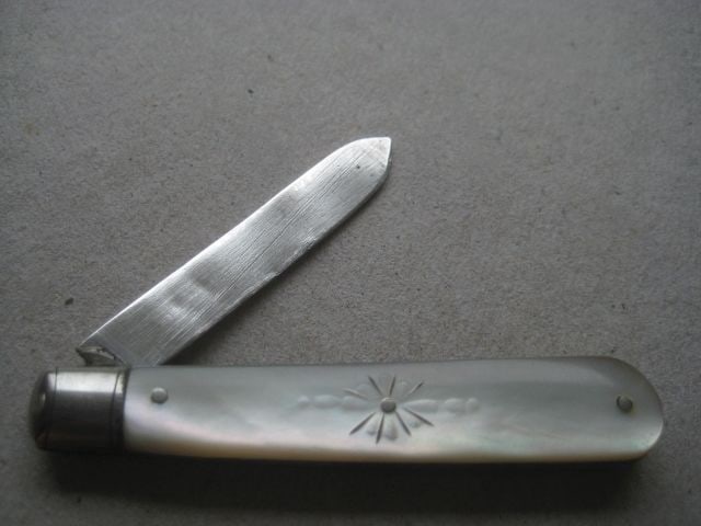 George V Mother of Pearl Hafted Silver Bladed Folding Fruit Knife - 2
