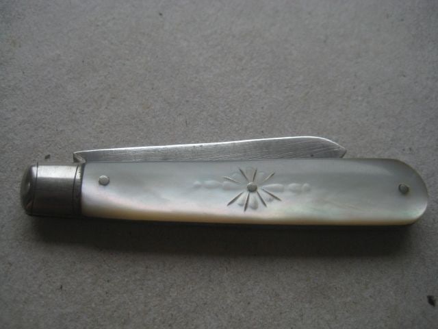 George V Mother of Pearl Hafted Silver Bladed Folding Fruit Knife - 9