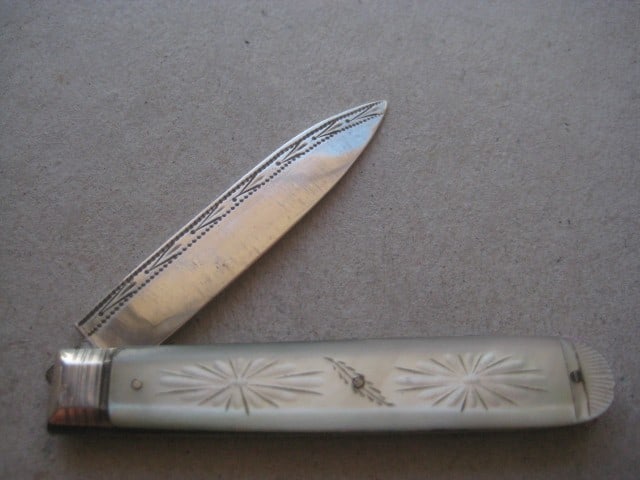 William IV Mother of Pearl Hafted Silver Bladed Folding Fruit Knife - 2