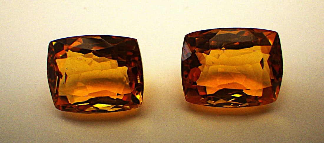 Title: Pair Radian Cut Citrines 22 Carats (Total) Description: A wonderful pair of radiant cut - 3