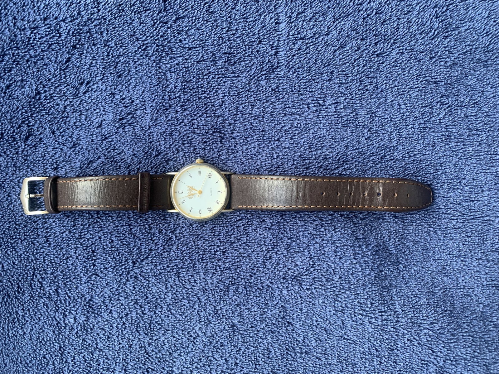 Vintage CNN Wristwatch: Title: Vintage CNN Wristwatch Description: Vintage CNN wristwatch 1980’s is a unique unisex collector’s piece with the iconic CNN logo Genuine soft leather band. New