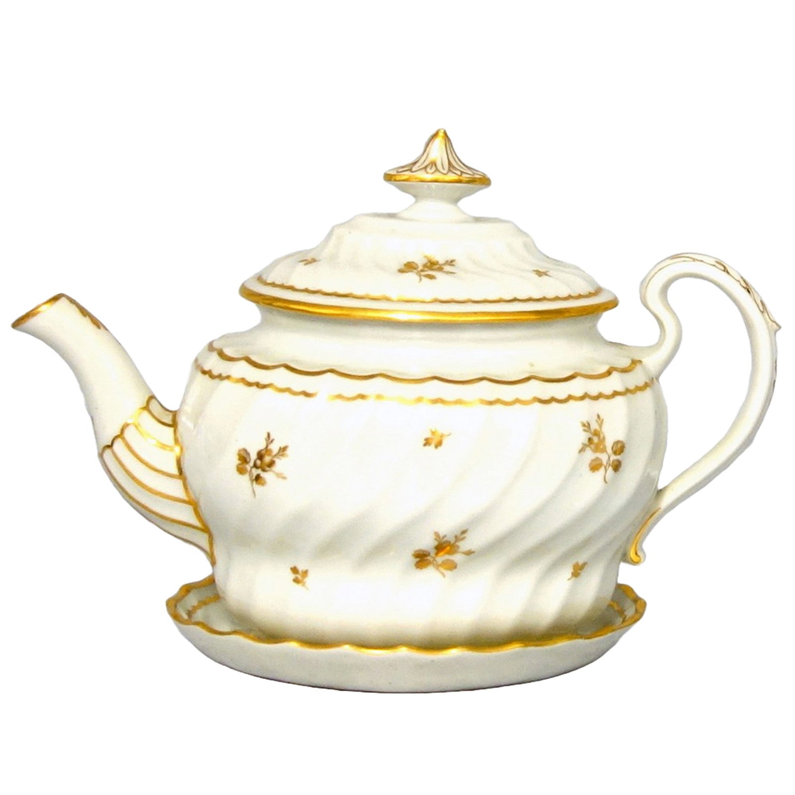 Antique Georgian Worcester / Similar Porcelain Teapot Cover and Stand C.18thC: Title: Antique Georgian Worcester / Similar Porcelain Teapot Cover and Stand C.18thC Description: Antique Georgian probably Worcester porcelain Teapot Cover and Stand ogee shaped spiral fluted teapot