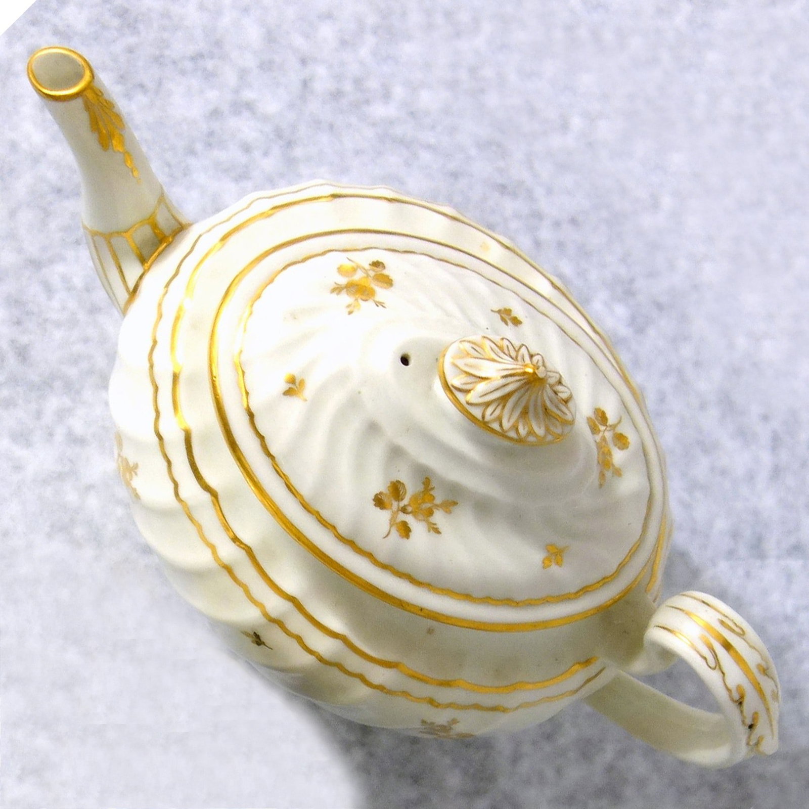 Antique Georgian Worcester / Similar Porcelain Teapot Cover and Stand C.18thC - 3