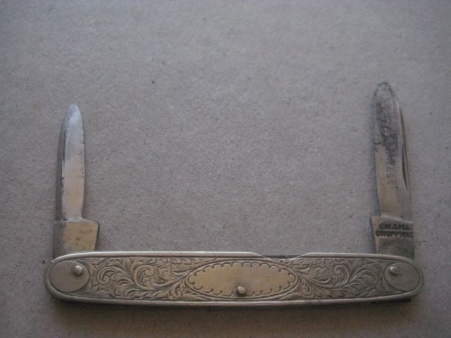 Victorian Silver-Plated Hafted Twin Steel Bladed Folding Fruit Knife, c1900: Title: Victorian Silver-Plated Hafted Twin Steel Bladed Folding Fruit Knife, c1900 Description: Vintage Silver-Plated Hafted Twin Steel Bladed Folding Fruit Knife. Dates to around