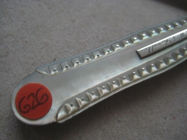 Victorian Mother of Pearl Hafted Silver Bladed Folding Fruit Knife - 3