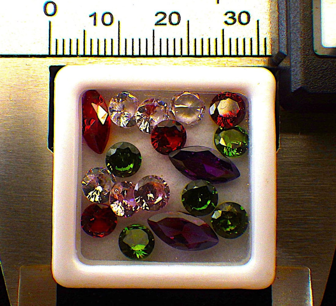 Title: Variety of Round Cut Gemstones (Mostly Pairs) Description: An interesting variety (mostly - 2