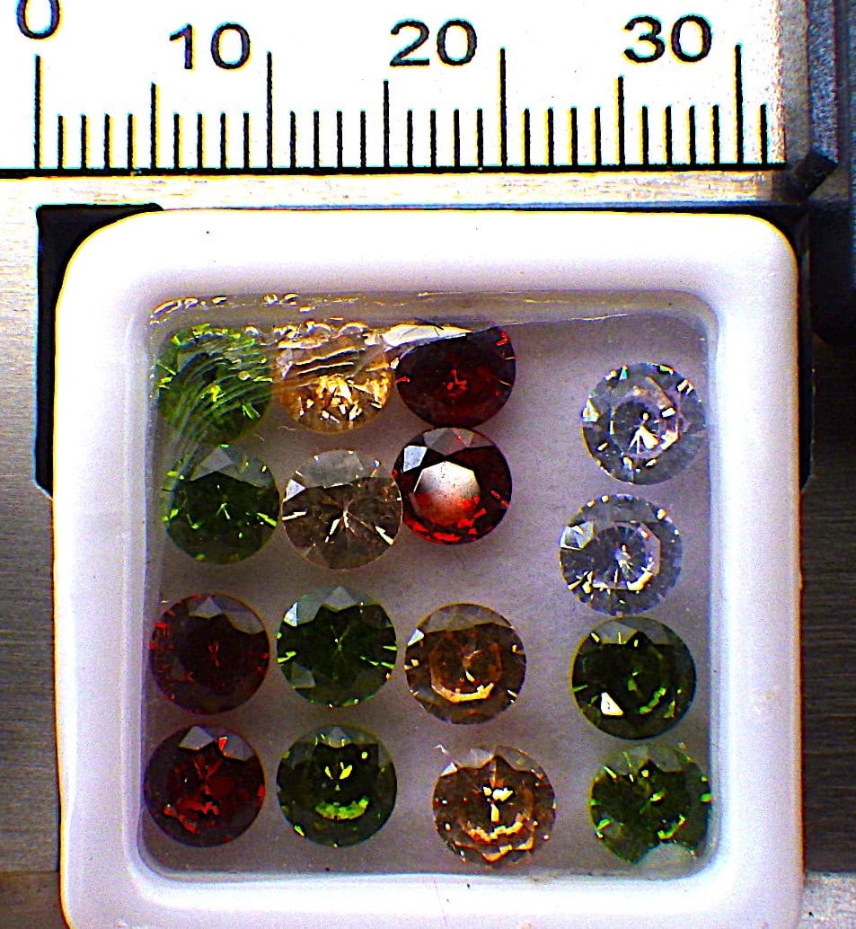 Title: Variety of Round Cut Gemstones (Mostly Pairs) Description: An interesting variety (mostly - 3