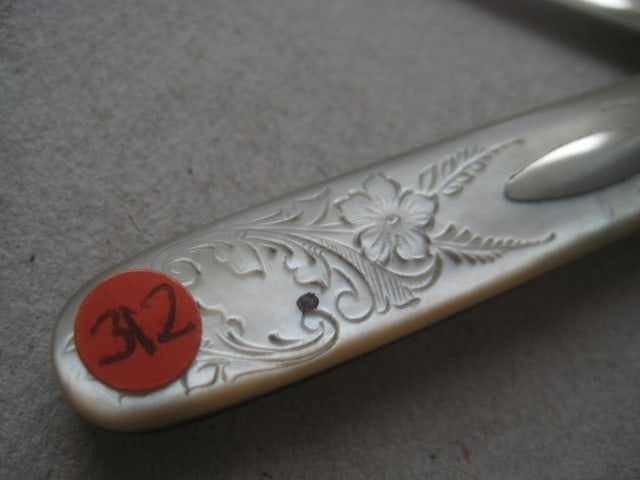 George V Mother of Pearl Hafted Silver Bladed Folding Fruit Knife - 3