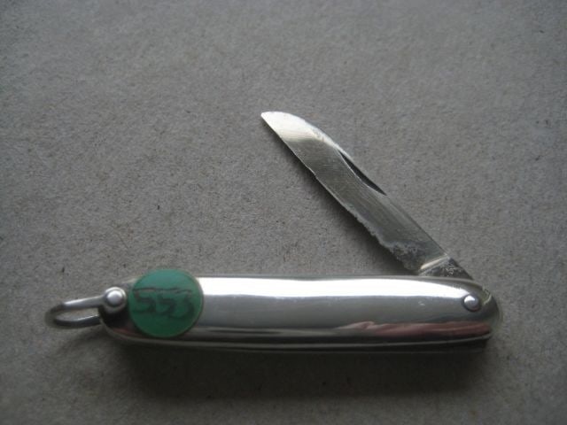 Victorian Silver Hafted Steel Bladed Folding Fruit Knife: Title: Victorian Silver Hafted Steel Bladed Folding Fruit Knife Description: Victorian Silver Hafted Single Steel Bladed Penknife Hallmarked for Birmingham 1894, and made by