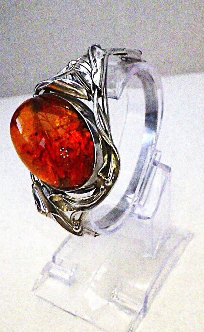 Art Nouveau Silver Bangle With Large Natural Amber Cabochon - 6