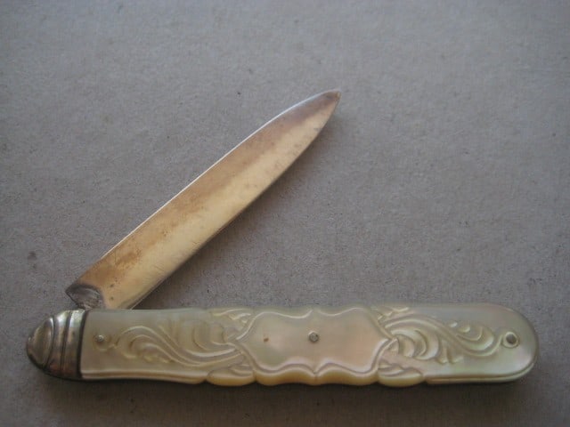 Victorian Mother of Pearl Hafted Silver Bladed Folding Fruit Knife - 2