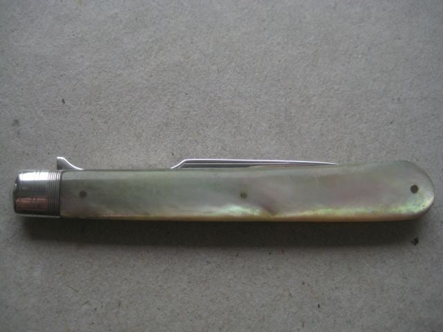 Victorian Mother of Pearl Hafted Matching Silver Bladed Folding Fruit Knife and Folding Fork - 18
