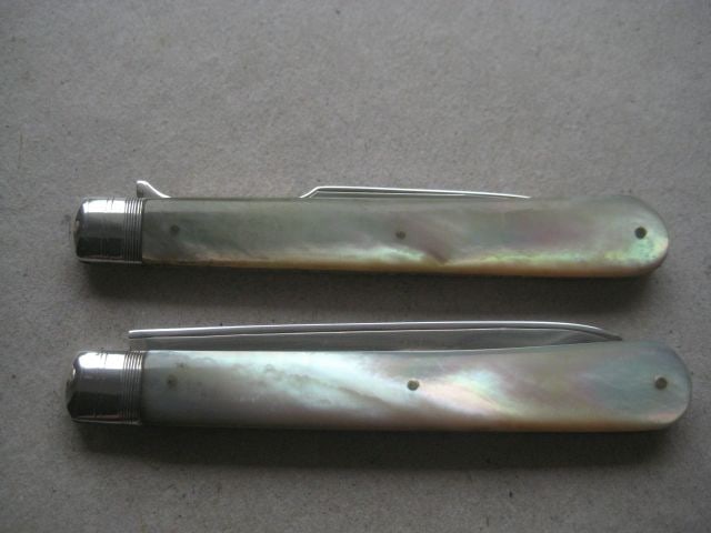 Victorian Mother of Pearl Hafted Matching Silver Bladed Folding Fruit Knife and Folding Fork - 2