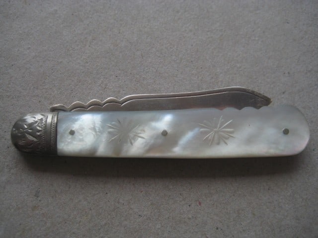 George V Mother of Pearl Hafted Silver Bladed Folding Fruit Knife - 9
