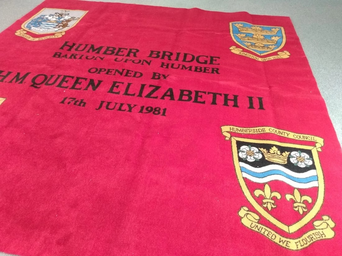 Title: Royalty RED CARPET for THE Opening of HUMBER BRIDGE OPENED BY H.M. QUEEN ELIZABETH II 17th - 7