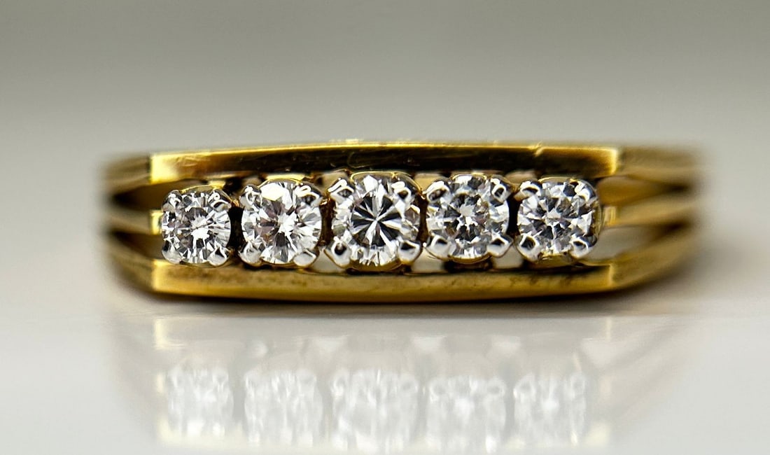 Beautiful Natural 0.18 CT VS Diamond Ring With 18k Gold - 2