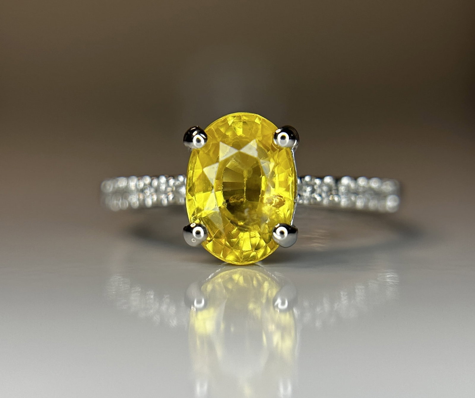 Beautiful 2.44 CT Unheated Yellow Sapphire With Natural Diamonds & 18k Gold - 7