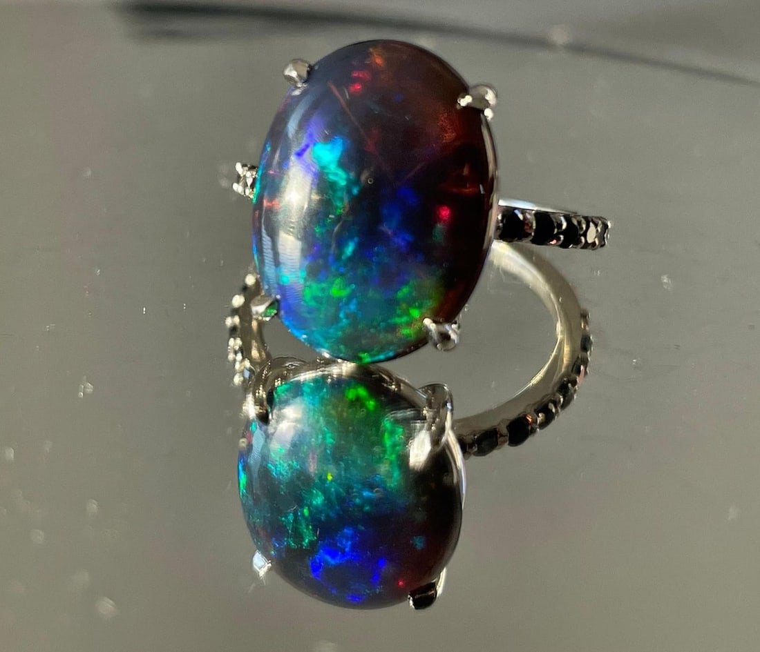 Beautiful 5.22 CT Natural Black Opal Ring With Natural Black Diamond & 18k Gold - 3