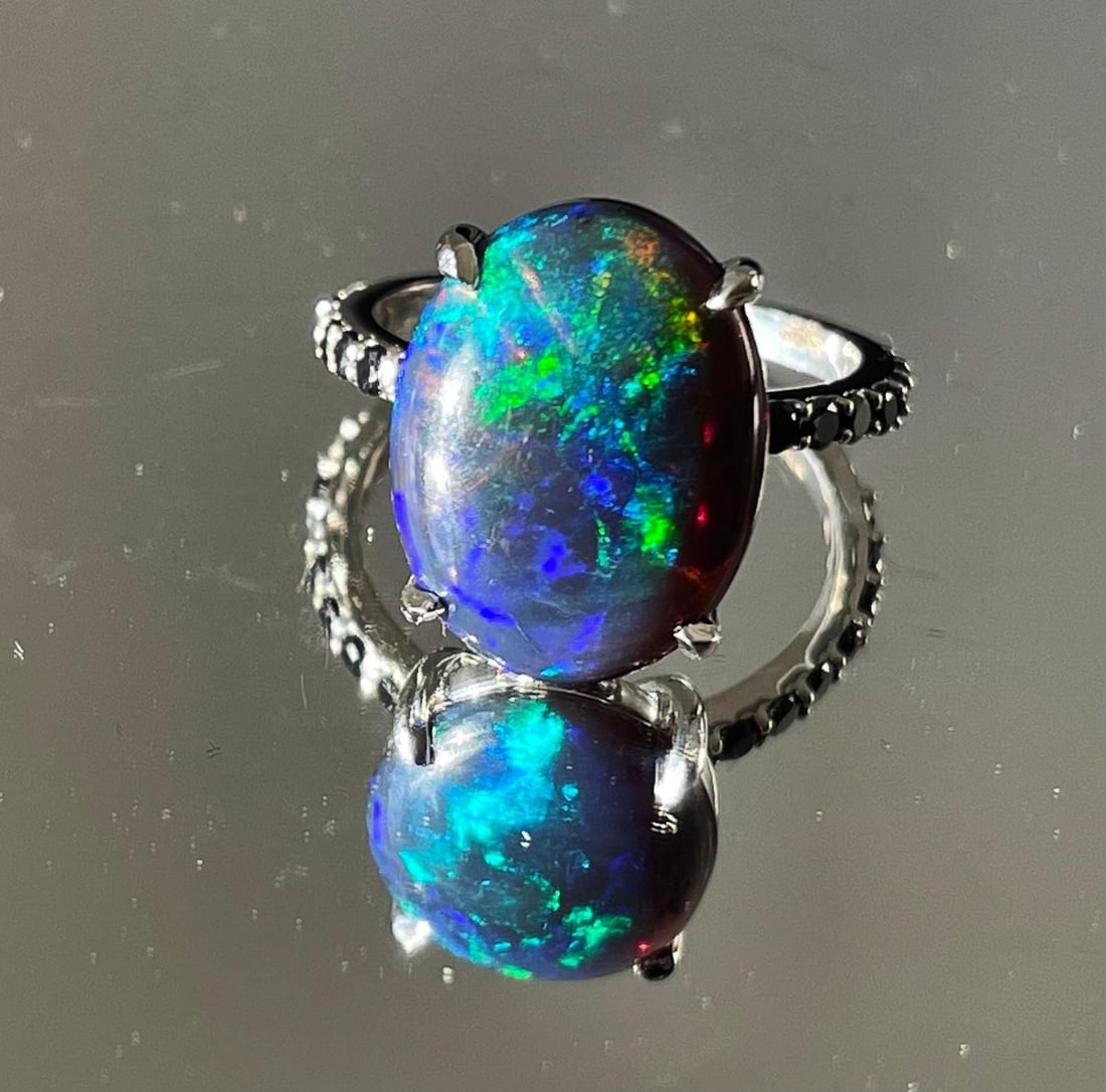 Beautiful 5.22 CT Natural Black Opal Ring With Natural Black Diamond & 18k Gold - 4