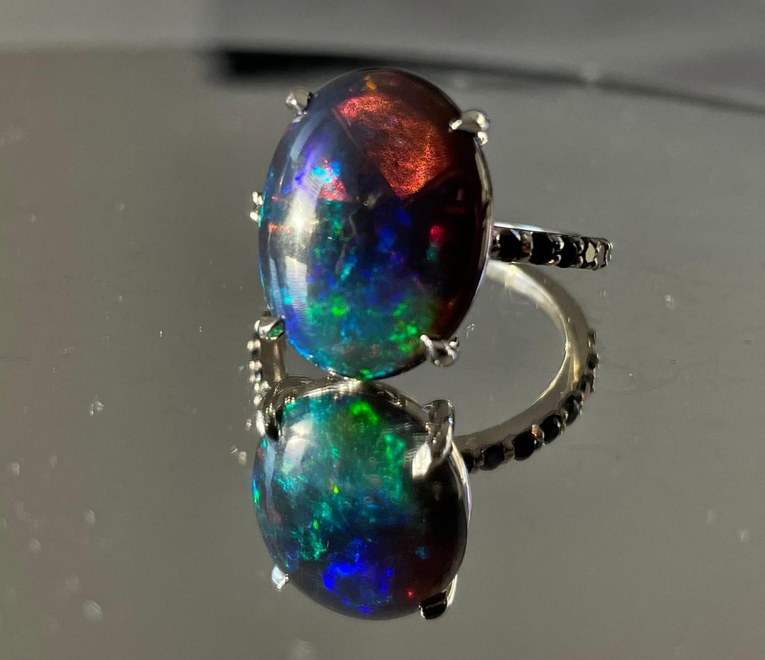 Beautiful 5.22 CT Natural Black Opal Ring With Natural Black Diamond & 18k Gold - 5