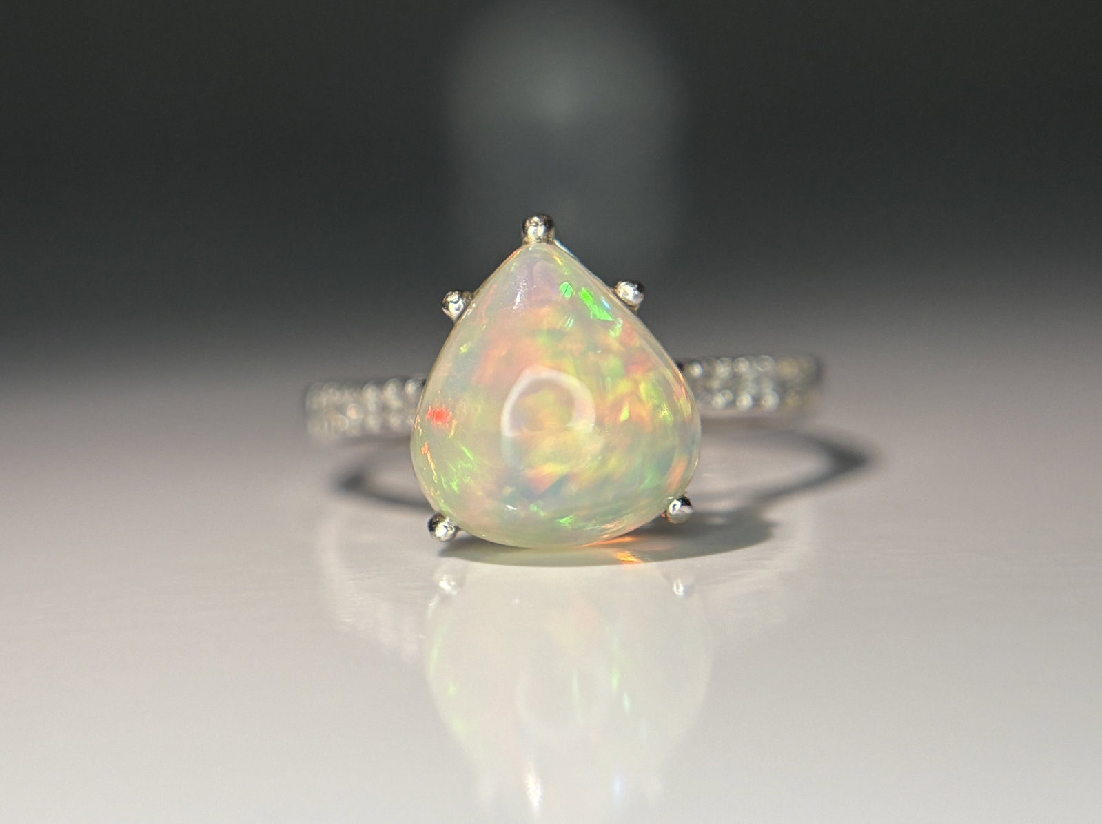 Beautiful Natural Fire Opal 2.16 CT Ring With Natural Diamond and 18k Gold - 11
