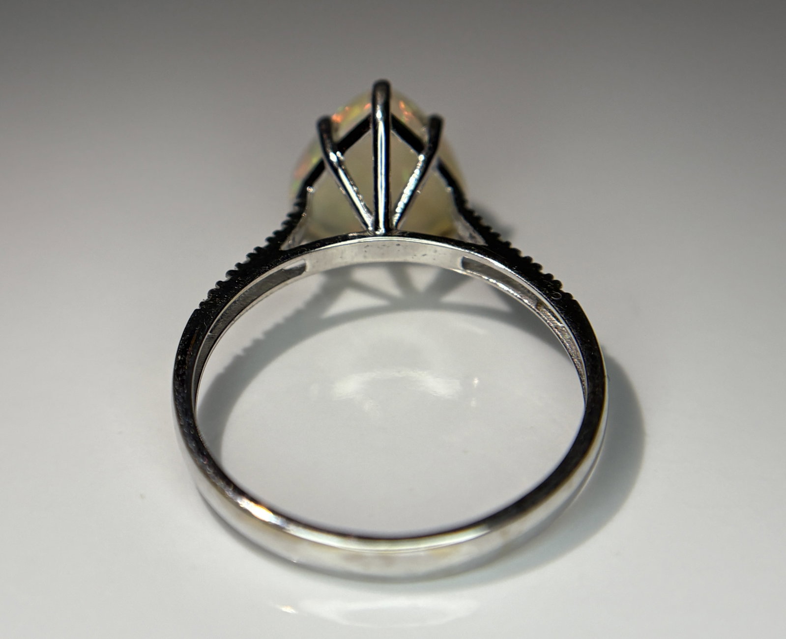 Beautiful Natural Fire Opal 2.16 CT Ring With Natural Diamond and 18k Gold - 9