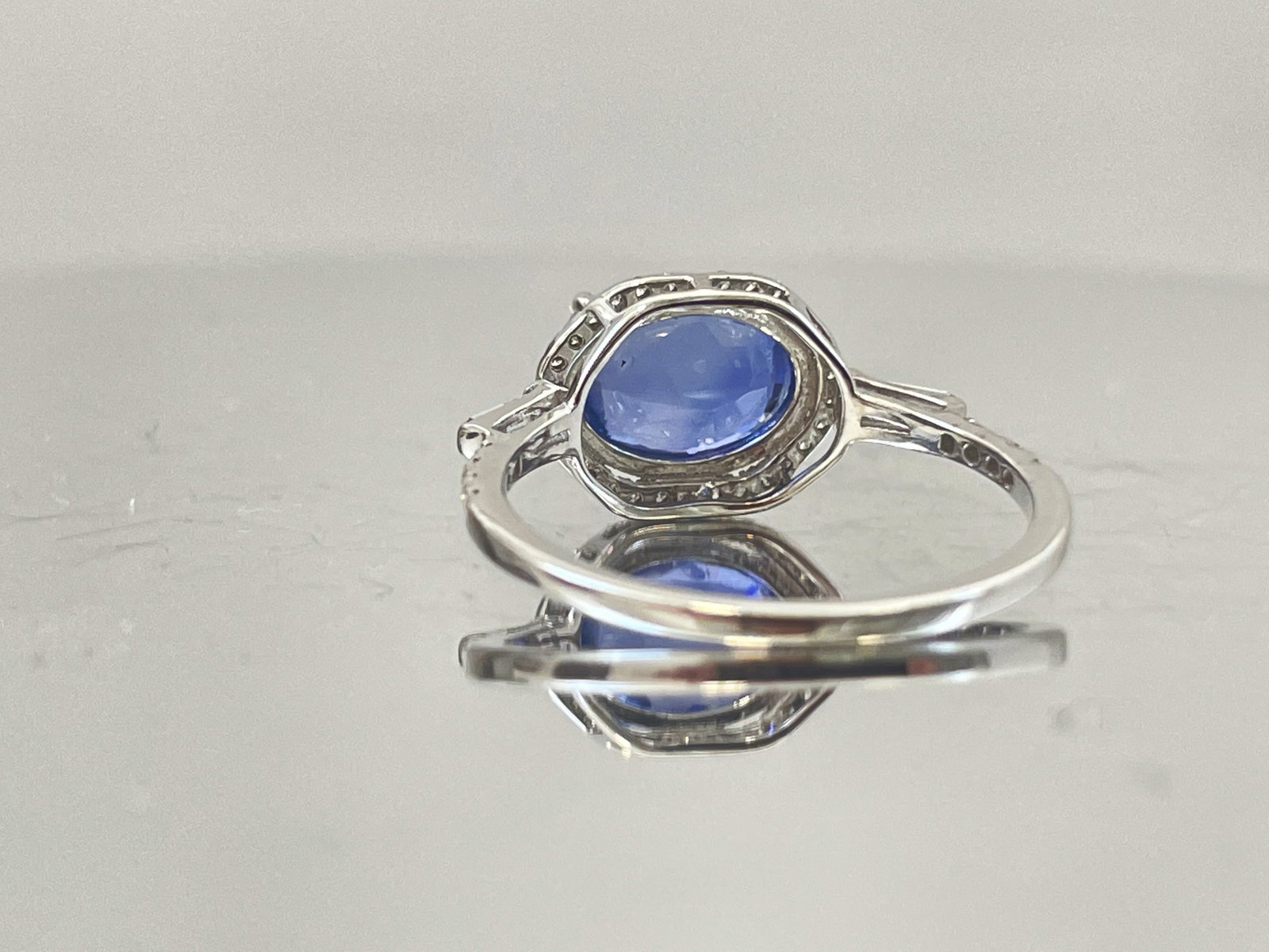 3.04 CT Unheated/Untreated Ceylon Cornflour Blue Sapphire Diamonds & 18k Gold - 4