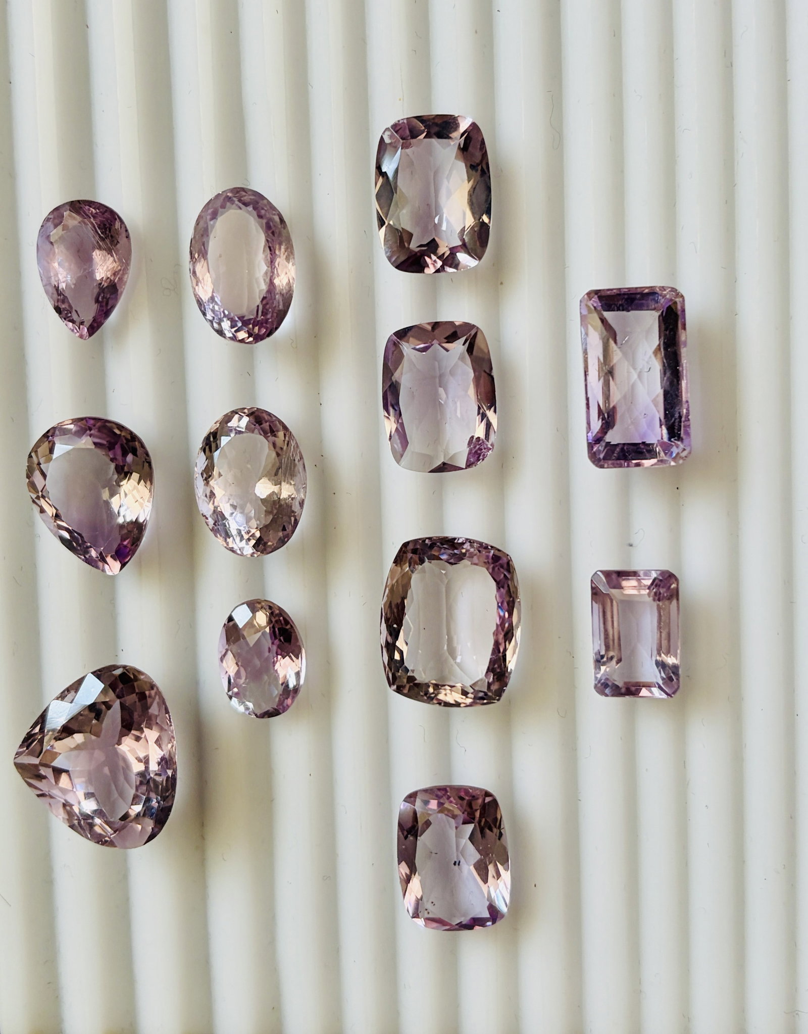 123.30ct Natural Pink Amethyst: Title: 123.30ct Natural Pink Amethyst Description: 123.30ct Natural Pink Amethyst Condition: New Delivery option: Collection & Delivery Location: LU5 Category: Jewellery