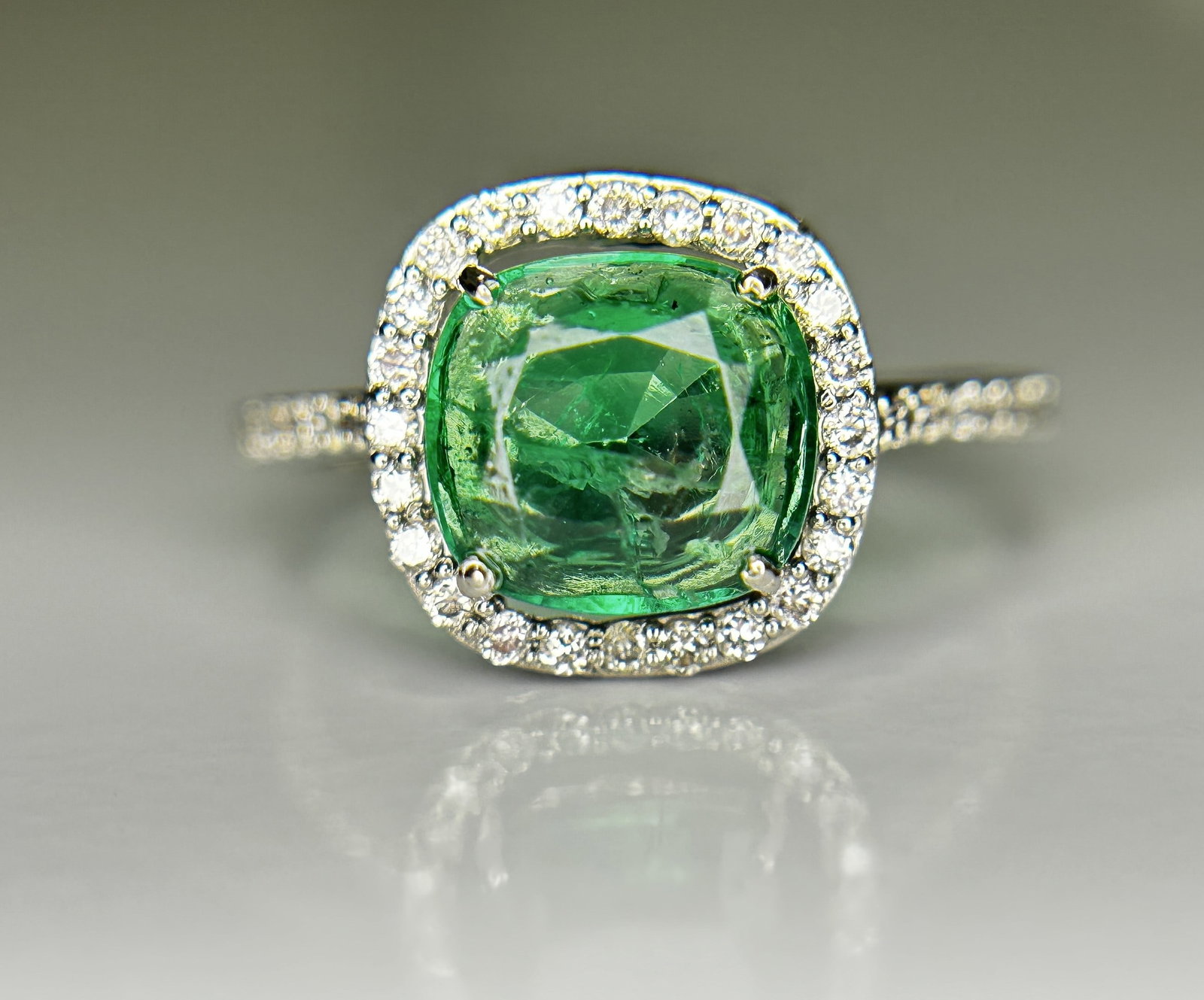 Beautiful 1.69 CT Natural Emerald Ring With Natural Diamonds & Platinum 950 - 5