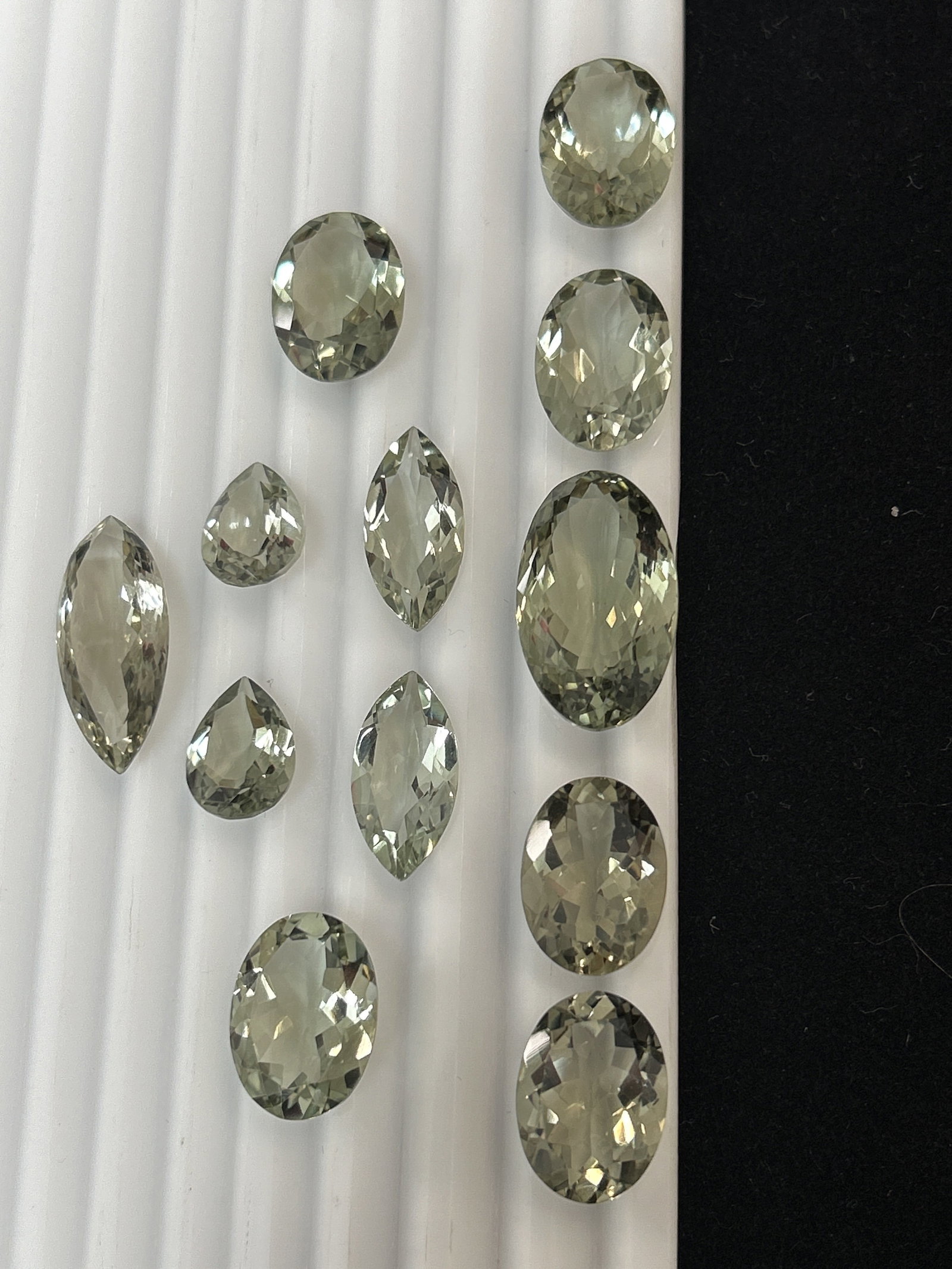 121.15ct Green Natural Amethyst - 5