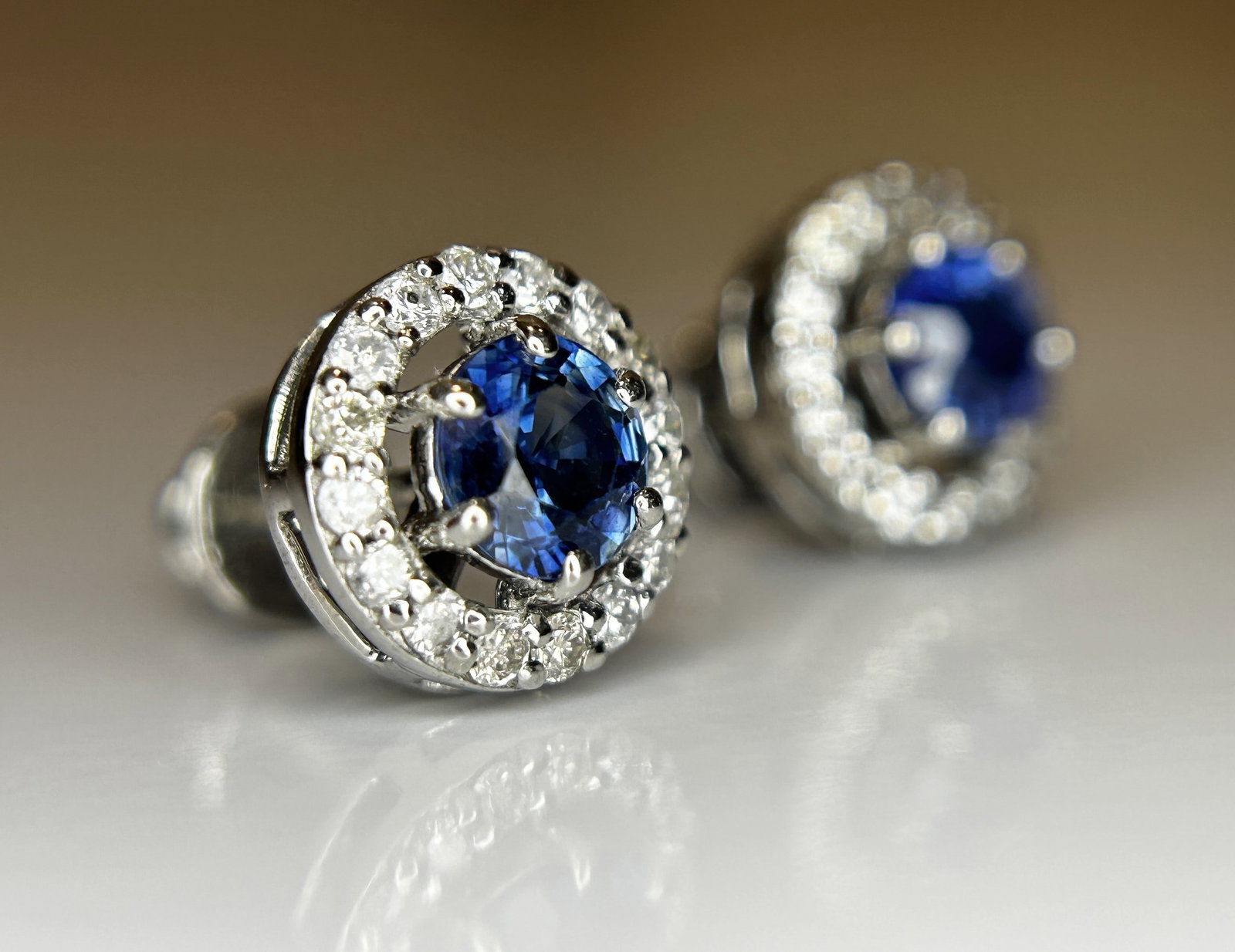 Beautiful 1.05ct Natural Unheated Blue Sapphire Earrings With Diamonds & Platinum - 7
