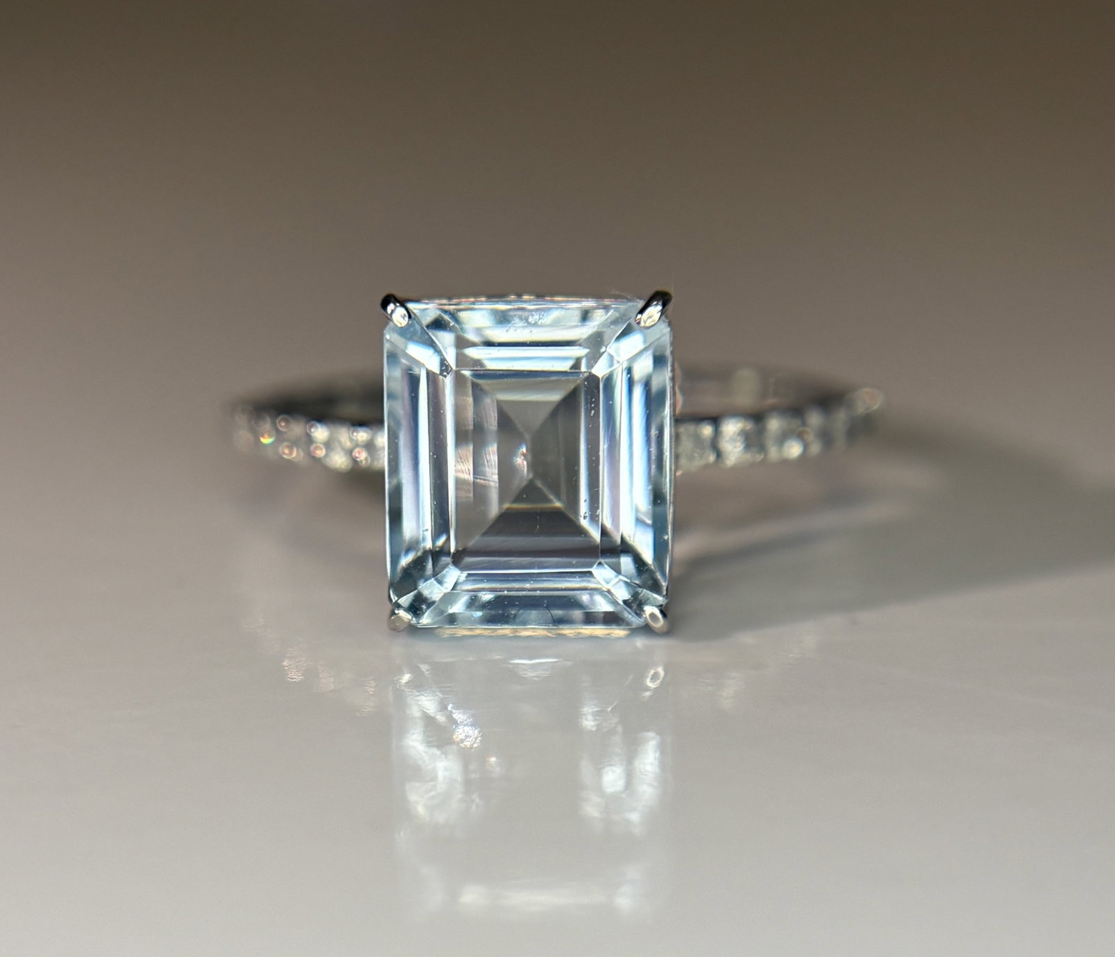 Beautiful 3.34 CT Natural Aquamarine Ring With Natural Diamonds & 950 Platinum - 2