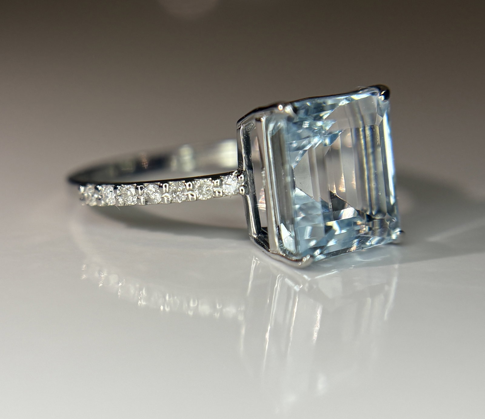 Beautiful 3.34 CT Natural Aquamarine Ring With Natural Diamonds & 950 Platinum - 8