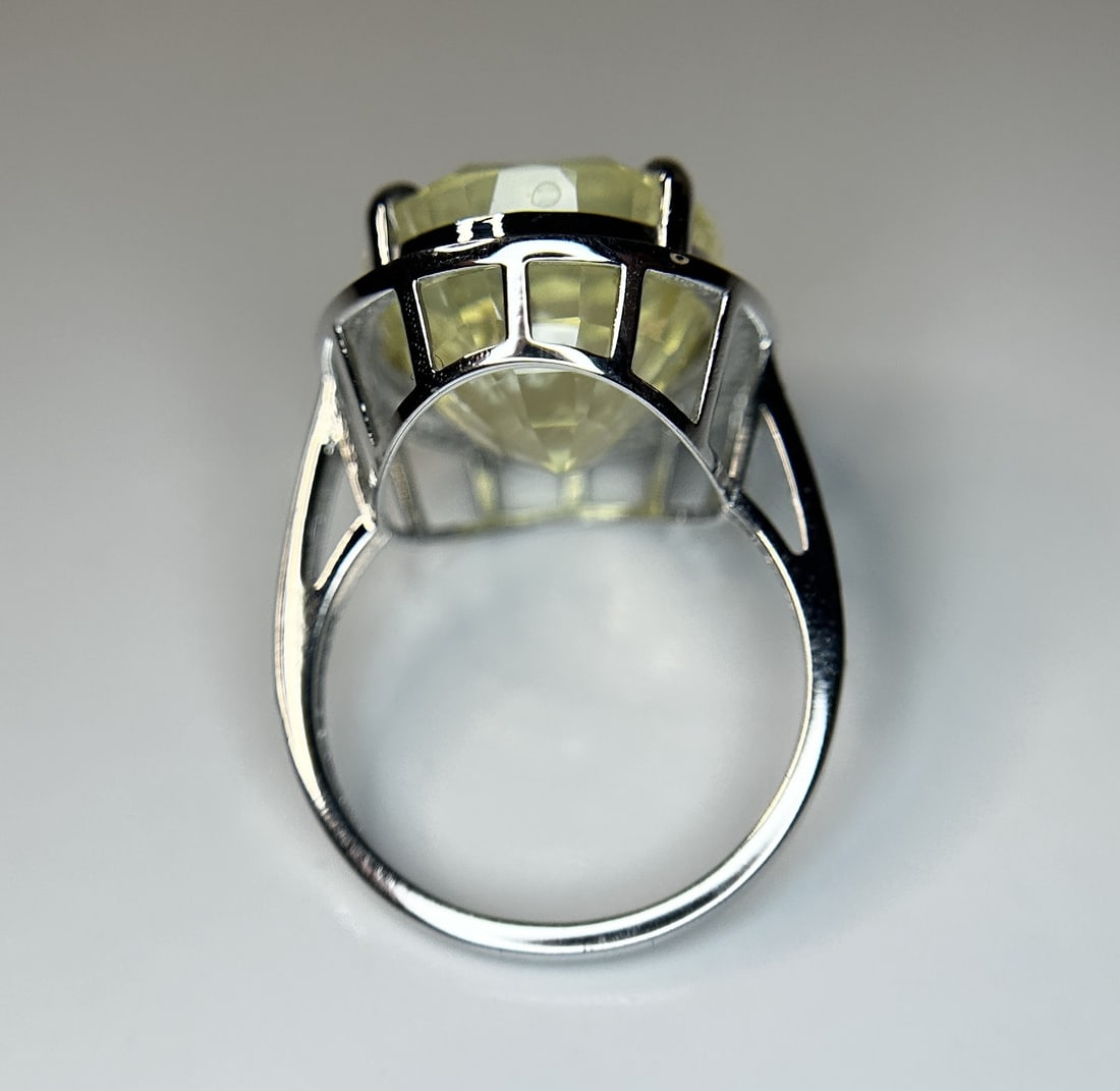 Beautiful 21.74 CT Unheated Ceylon Yellow Sapphire With Natural Diamonds & 18k Gold - 6