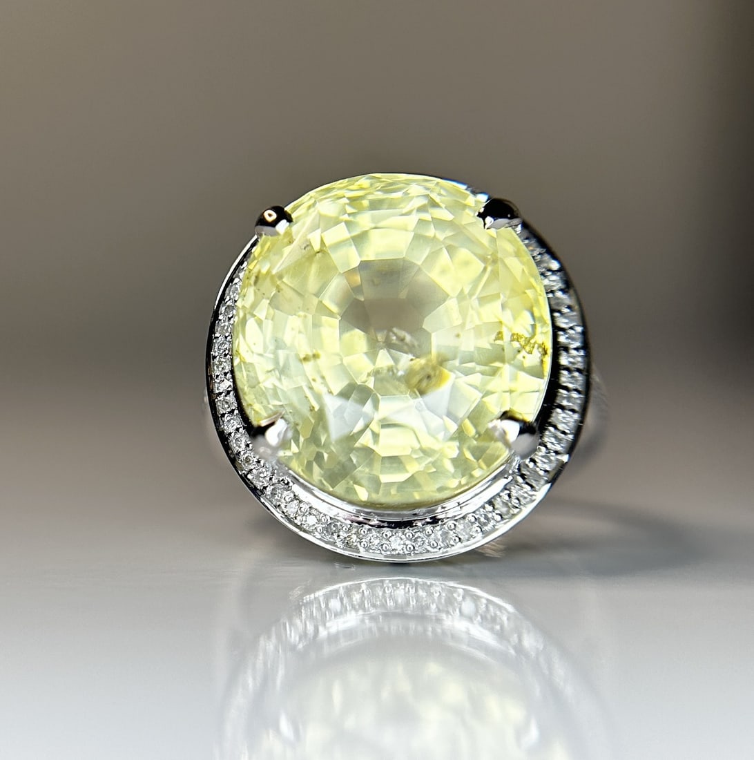 Beautiful 21.74 CT Unheated Ceylon Yellow Sapphire With Natural Diamonds & 18k Gold - 9